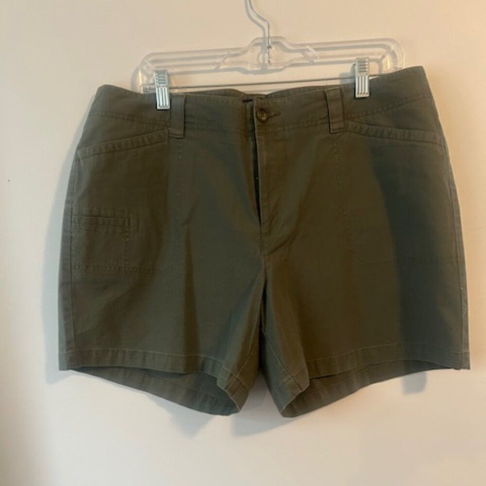Dockers Khaki Green Cotton shorts, size 16